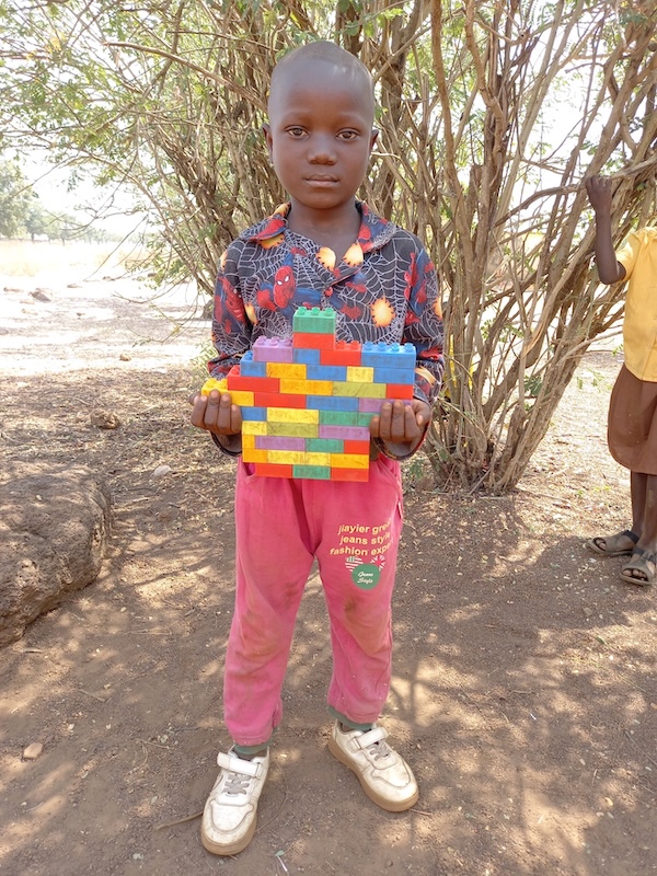 La Educación Salva Vidas - Abdul es una niño con beca educativa y de soporte vital básico en Ghana