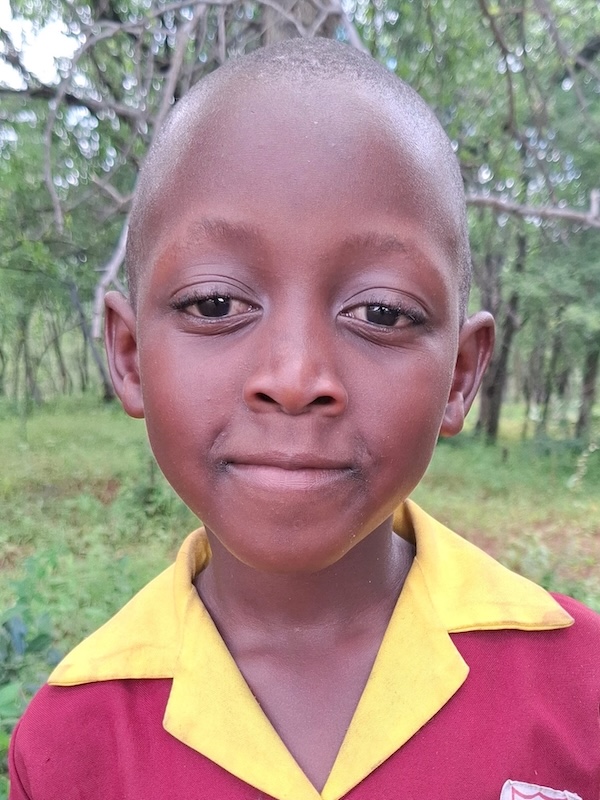 La Educación Salva Vidas - Amahle es una niña con baca educativa y de soporte vital básico en Zimbabue